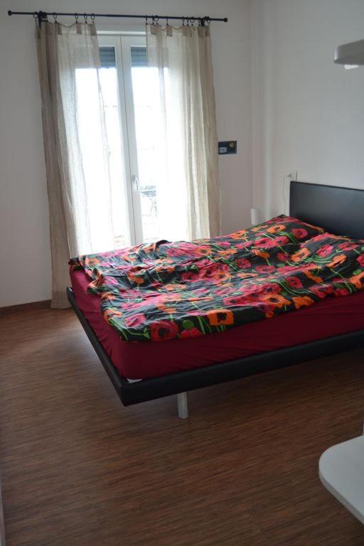 Casa Conte Air Conditioning, Near Station, Center And Ferry To Bellaggio Colico Exterior photo